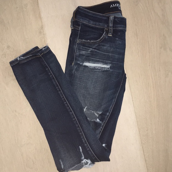 American eagle ripped low rise jeans - Picture 5 of 5